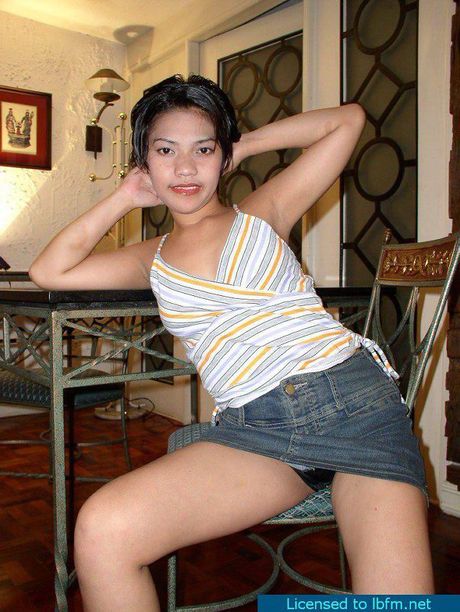 Amateur country girl stripping and spreading to show her secret holes