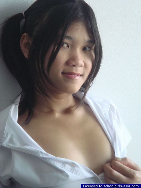 Adorable 18 yo schoolgirl flashing her cute peach