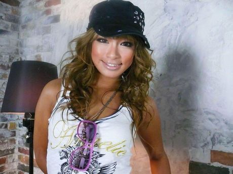 From black gal Rumikas cool lotion play, her black body is hot during lotion play! From the exciting double blowjob to the skewering fuck!