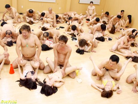 Rico Tanabe and Kaoru Sakaki and Hitomi and Tsukishiro Arisa and Ayaka Minamino