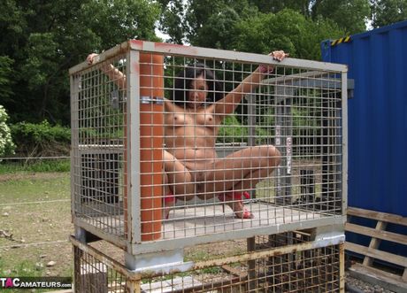 Asian babe Melissa strips and shows her big ass and tits in a solo