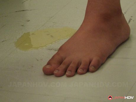 Great looking slut with glasses Hinata Komine drills her fine cunt