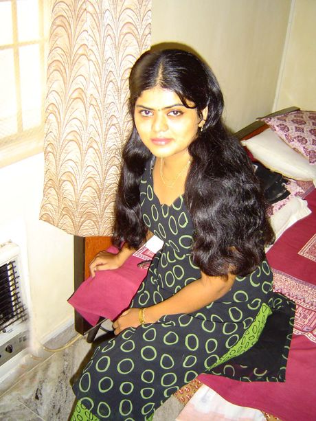 Enjoy this amateur pornstars first ever solo scene.